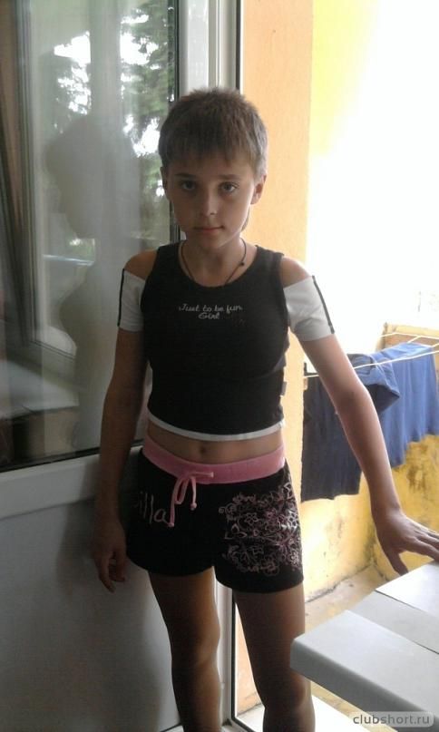 5491 boys in shorts ru 393 jpg 