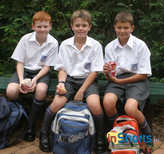 Мальчики в школьной форме с шортами (3-я часть)