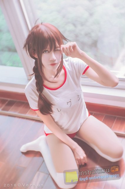 Красивые азиатские девушки в шортах (25 фото)